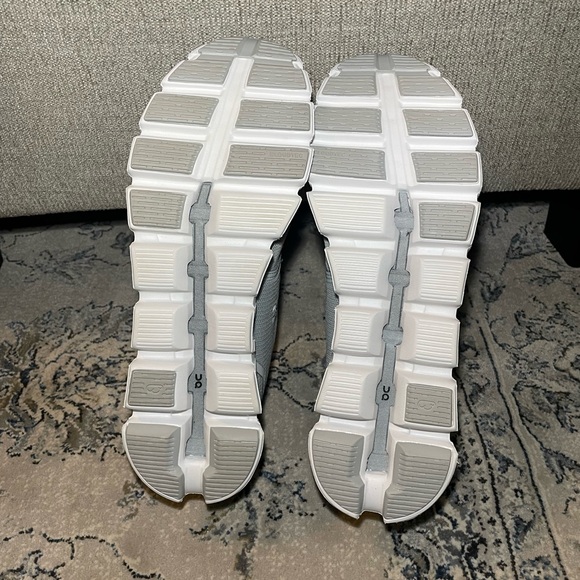 On Cloud 5 Glacier Runnings Shoes - Picture 10 of 11